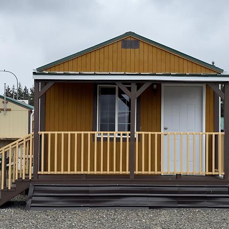 Far West Cabin-Tiny Homes Rental Форкс Екстериор снимка