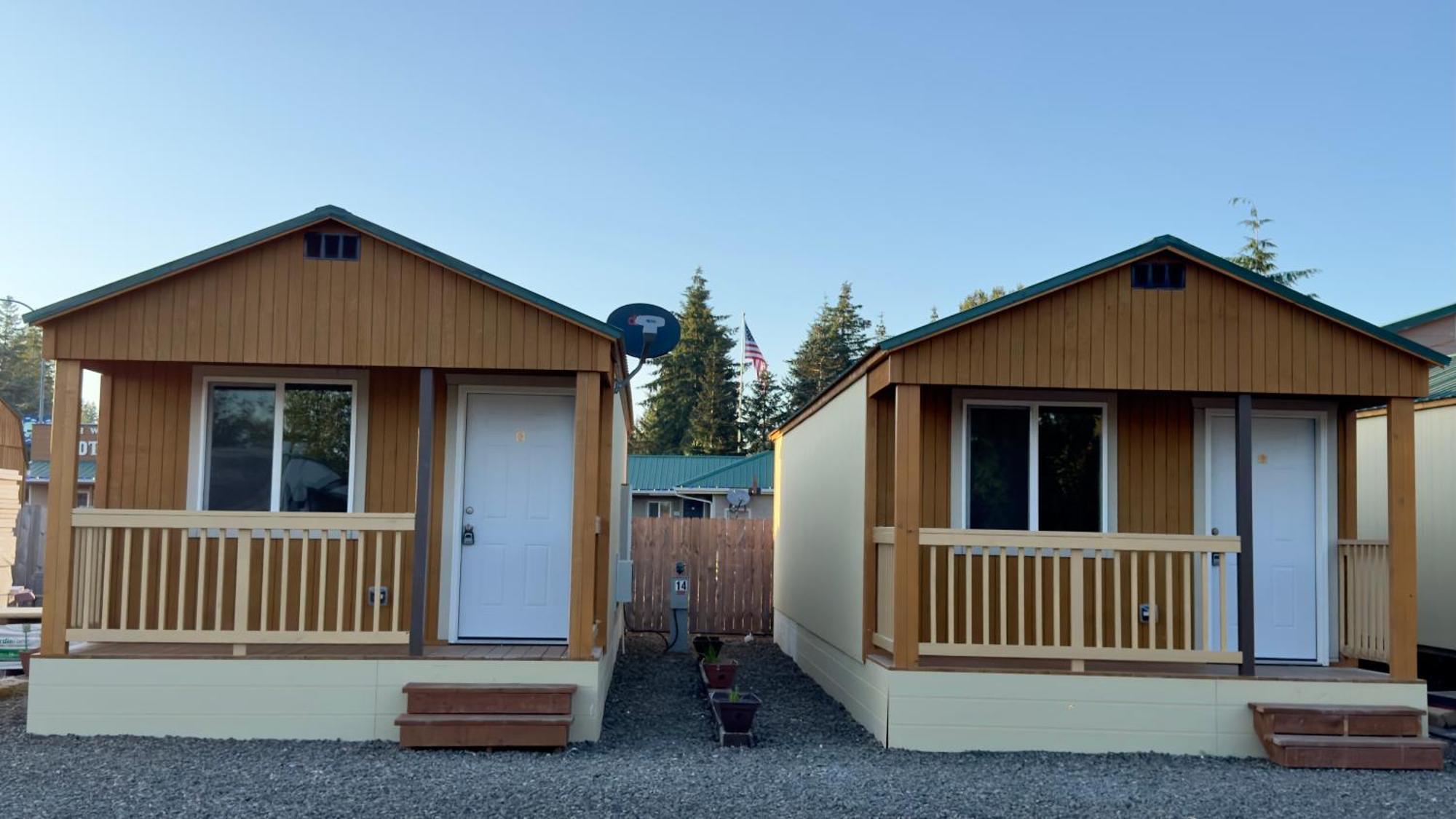 Far West Cabin-Tiny Homes Rental Форкс Екстериор снимка