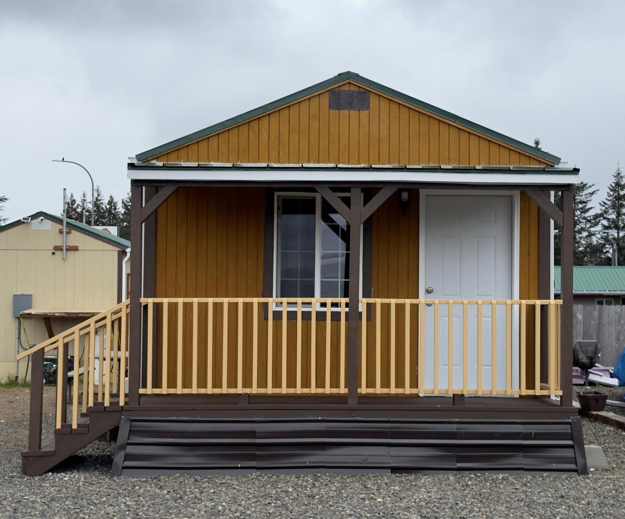 Far West Cabin-Tiny Homes Rental Форкс Екстериор снимка